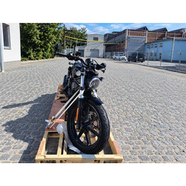 Harley-Davidson NIGHTSTER 2026 VIVID BLACK 